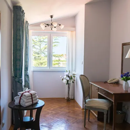 Minerva מלון מדולין