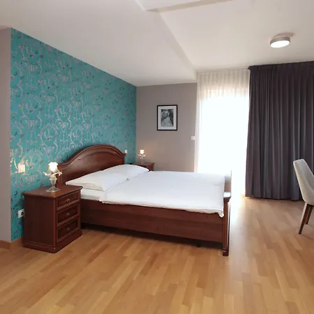 Minerva Hotel