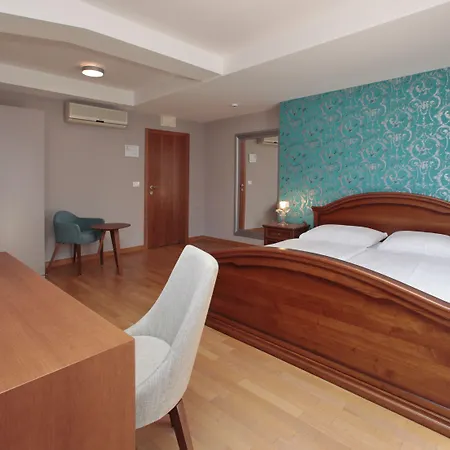 Hotel Minerva